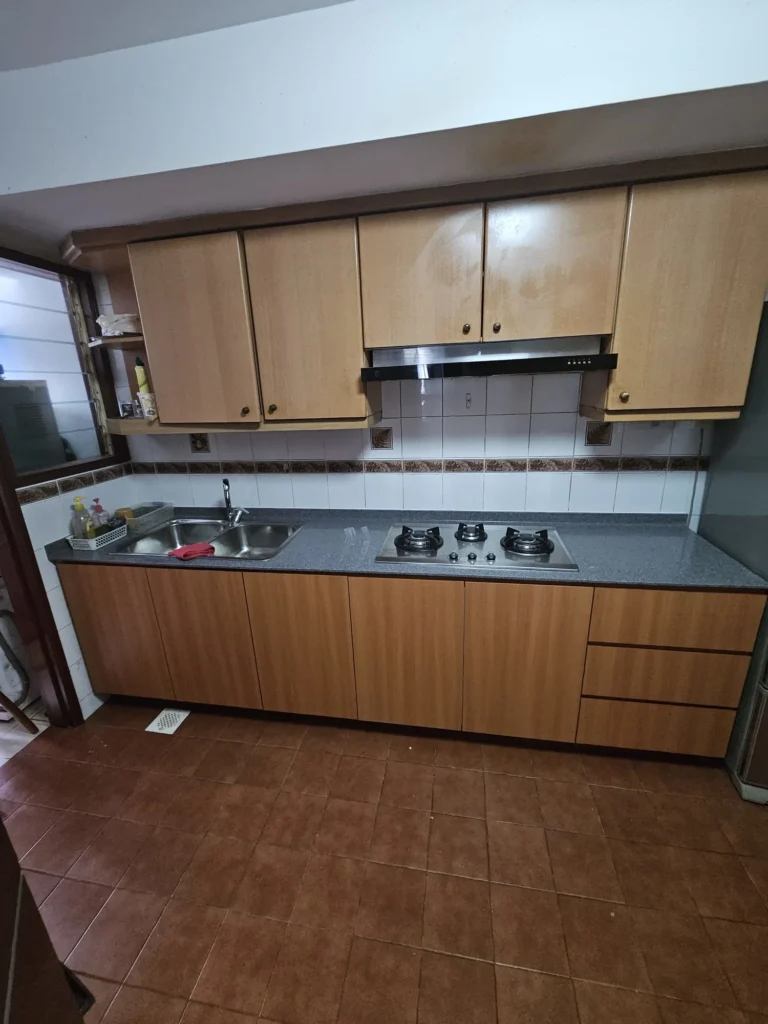 custom-kitchen-cabinet-after